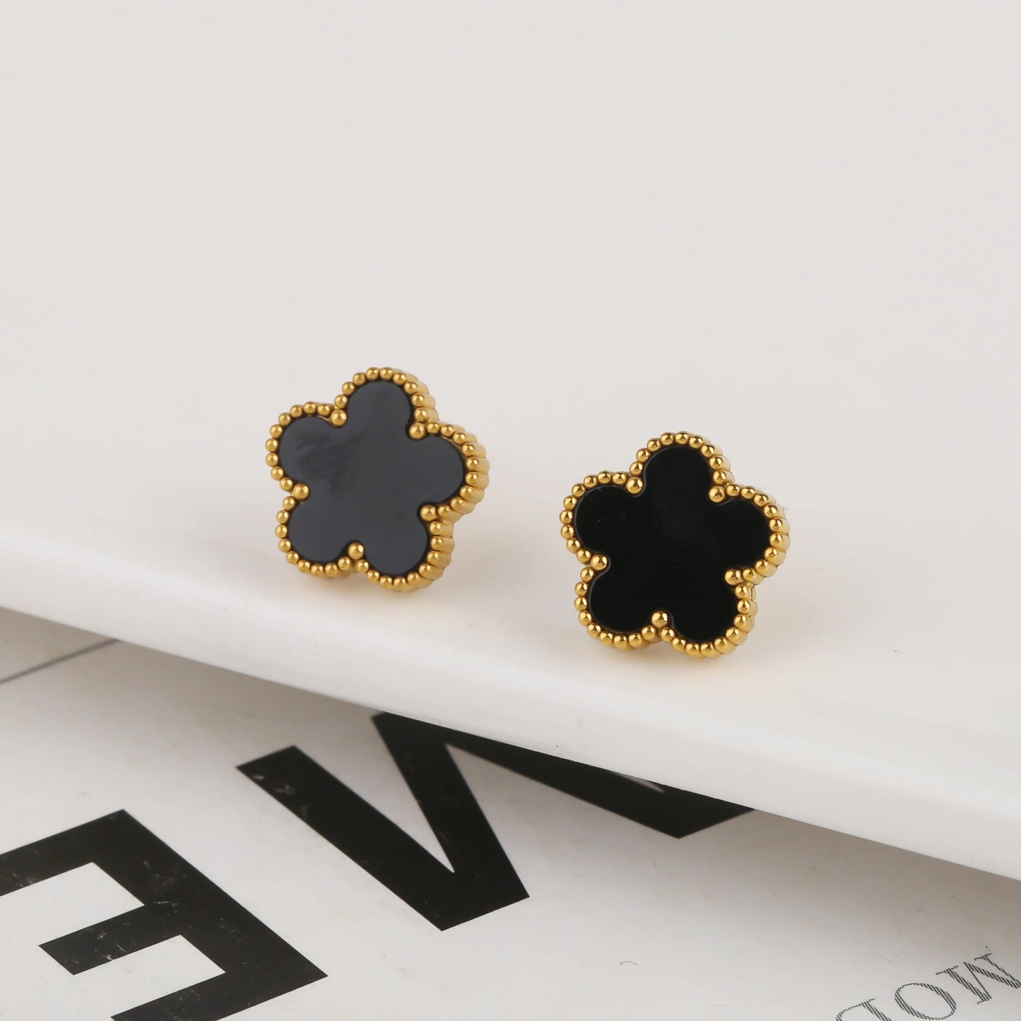 Clover Earrings | Black
